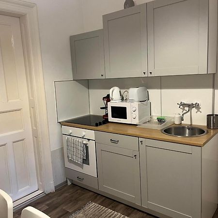 Idill Apartmanhaz B&B Tiszafüred Exteriör bild