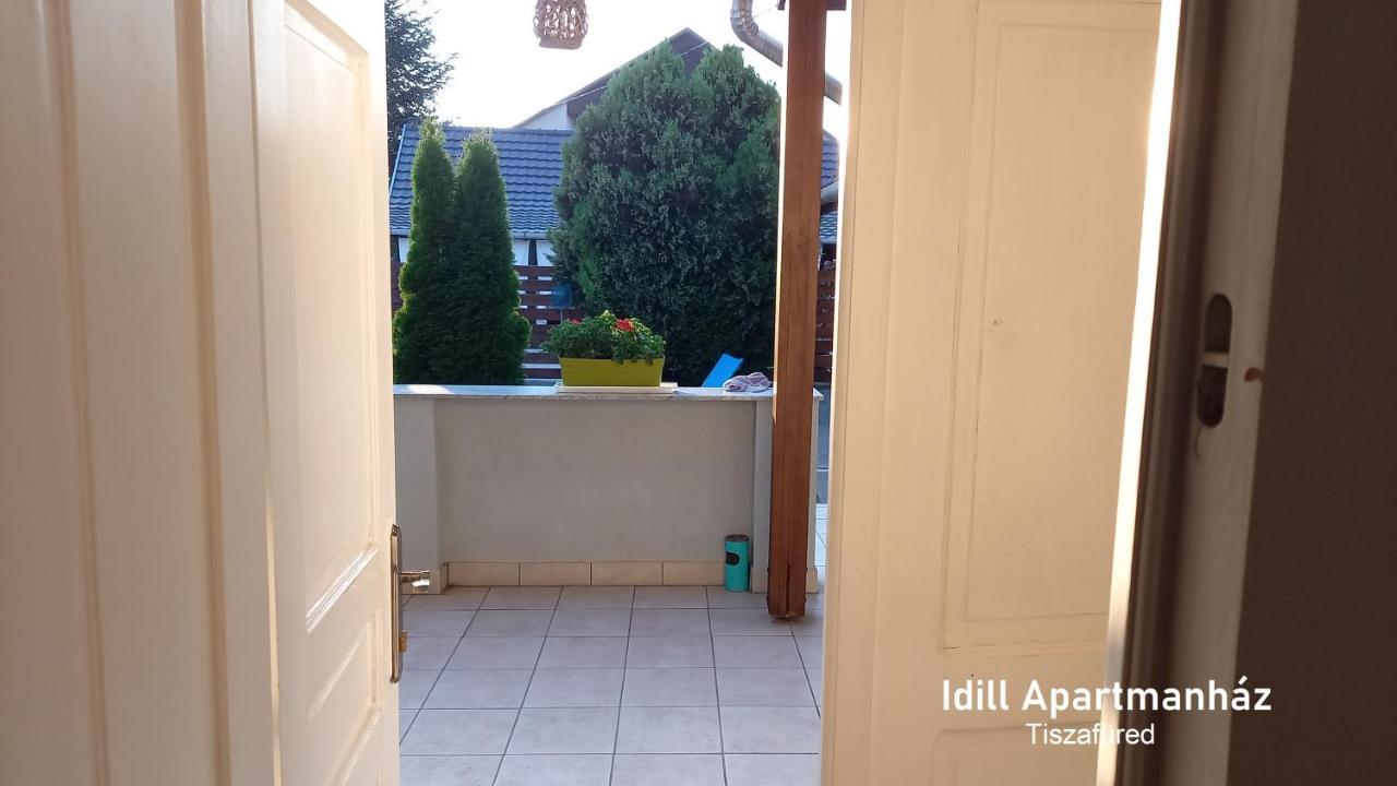 Idill Apartmanhaz B&B Tiszafüred Exteriör bild