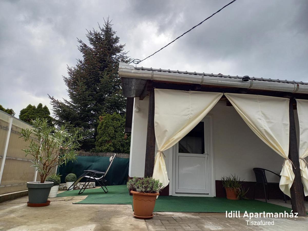 Idill Apartmanhaz B&B Tiszafüred Exteriör bild