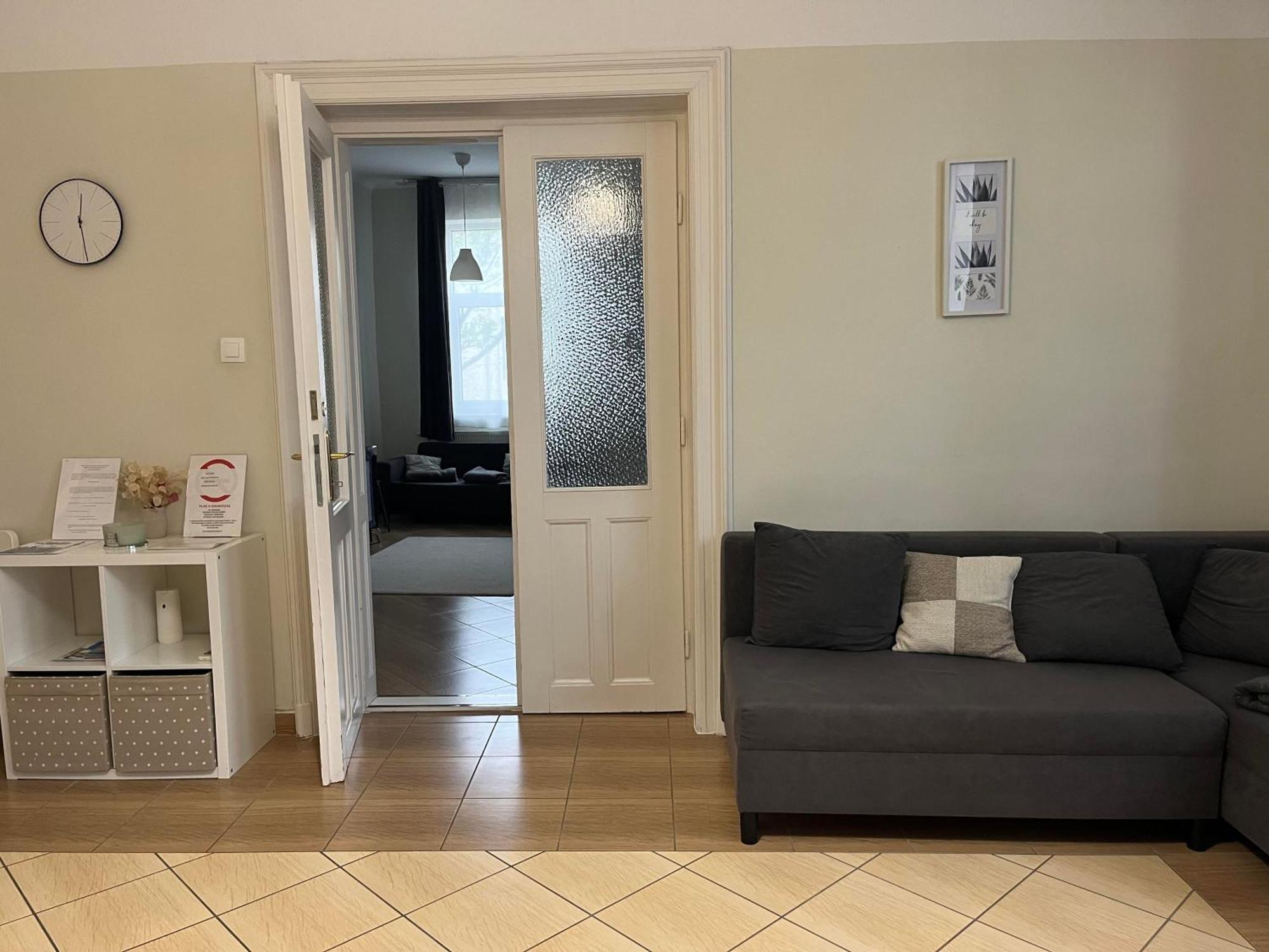 Idill Apartmanhaz B&B Tiszafüred Exteriör bild